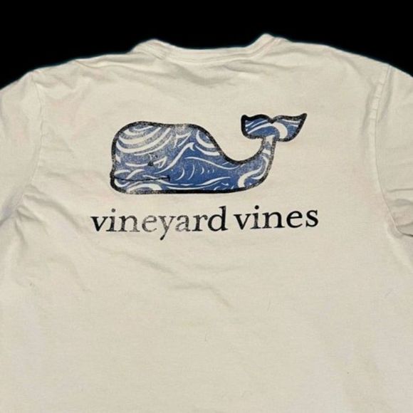 Vineyard Vines t-shirt size M/L - Picture 2 of 6